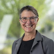 The Office of the Vice President for Research and Innovation (OVPRI) and  the Oregon Humanities Center (OHC) announce that Leah Middlebrook has been  appointed as the new director of the OHC. Current