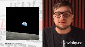 ⛓️Jedna z nejkurióznějších konspiračních teorií říká, že Země není kulatá,  ale plochá. Lidé, kteří takové myšlence věří, se často vyznačují celkovou  nedůvěrou v systém. Teorii ploché Země věří lidé i v Česku,