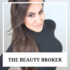 This Week We Re Celebrating Melinda Farina The Og Of Beauty Consulting And Founder Of Beauty Broker Inc As Professional Su Skin Clinic Beauty Long Hair Styles