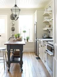 L'îlot de cuisine, esthétique et pratique, offre à votre pièce un caractère convivial et chaleureux. Petit Ilot Central Cuisine Ikea