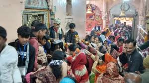Devotees throng Bara Ganesh Temple and other temples in Kashi on Sankashti Chaturthi