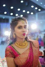 Traditional Yet Trendy Wedding Jewelry Wedding Saree Blouse Designs Saree Hairstyles Wedding Saree Collection