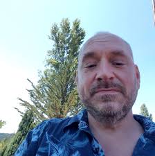 Mushroom log growth in Guam conditions