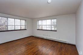 On average rent for a 3 bedroom apartment in toledo costs $1,970, and has a range from $362 to $8,035. Cheap Apartments For Rent In Toledo Oh Forrent Com