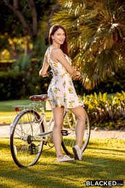 Blacked Izzy Lush Strong Bbc Brunettexxxpicture yes porn pics xxx