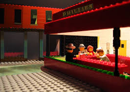 The Lego Nighthawks Based On Hopper S Painting Lego Art Lego Photography Lego Painting