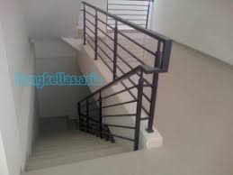 Railing tangga minimalis ini mempunyai lekuk teralis yang memadai agar mencegah siapa pun terjatuh dari tangga, namun tetap sedap dipandang mata. Railing Tangga Minimalis Rt001 Asia Bengkel Las