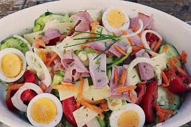 Chefsalat Mit Himmlischem Dressing Von Wawo Chefkoch Chefsalat Lecker Kochen Salat