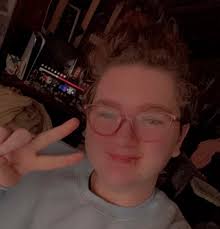 Does anyone else have a tongue bar? they should do a septic sam one