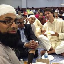 Résultat de recherche d'images pour "justin trudeau mosque"