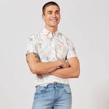 Dernières tendances de la mode homme. Chemise Slim Imprime Floral Homme Kiabi 10 00