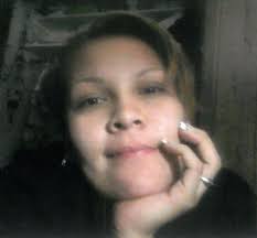 Elizabeth Lebeau's Instagram, Twitter & Facebook