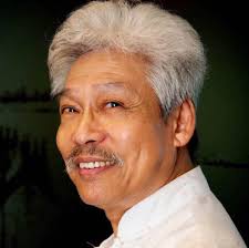 黃君陽is with Kun-Meng Chan.