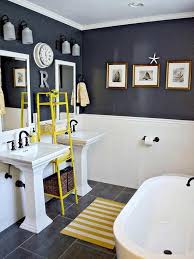 Pink And Navy Bathroom Navybathroomdecor Yellow Bathrooms Yellow Bathroom Tiles Nautical Bathroom Design Ideas