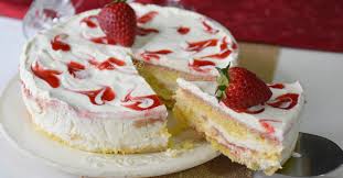 Tiramisu' alle fragole senza uova un tocco di freschezza per risvegliare la tua serata. Torta Tiramisu Alle Fragole Fresca E Con Una Ricetta Speciale