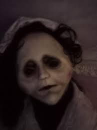 I guess I should say hello! My names Quinn Eager I've been a scare actress  for 12 years of my life. My first ever haunt I was a volunteer at hundred  acres