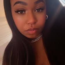 Who can do a closure sew-in in Chicago?