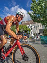 The bike section of the olympic triathlons take a nice scenic lap around the giant gundam statue in odaiba's divercity tokyo plaza, which has led to commentators having to occasionally try and describe the thing. V88d2wvejumzmm