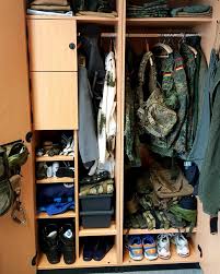 Der schrank enthält 3 fächer, und die beiden regale können auch entfernt werden. 29 Geheimnisse Die Dir Bundeswehrsoldaten Niemals Verraten Bundeswehr Soldaten Bundeswehr Soldat