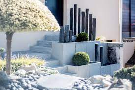 acces principal amenagement jardin galet decoration terasse escalier exterieur
