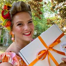 The Vintage Feel Good Box