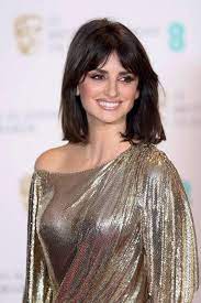 Bei Den Bafta Awards Uberraschte Penelope Cruz Mit Einem Frechen Long Bob Ihre Haare Werden Immer Kurzer Und Wir Finden Es Steht Ihr Grossarti Haare Frisu
