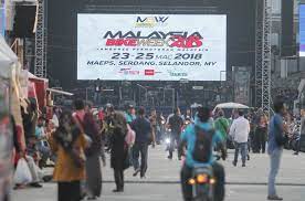 Motorcycles, trikes and rat look beetle in phuket bike week 2018 patong beach. Sultan Of Johor To Officiate Mbw 2018