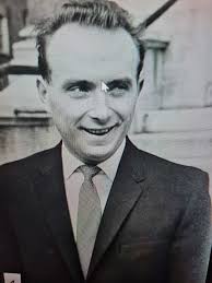 A lovely photo of The Rainbow in 1936 when it was The Finsbury Park  Astoria. Also to the left is the Sir George Robey which was the favoured  watering hole of the