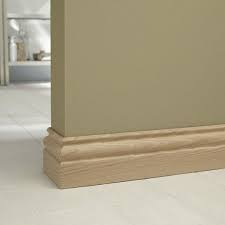Plinthe Chene Petits Noeuds Mouluree 15 X 120 Mm L 2 M Plinthes Plinthe Bois Plinthe Moulure