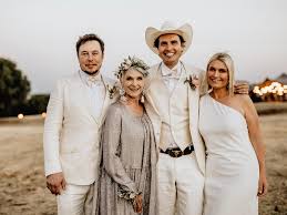 Jun 02, 2021 · his younger brother, kimbal, is a chef and the owner of the kitchen restaurant group, which operates kitchen american bistro restaurants in boulder, chicago, and denver. Does Kimbal Musk Have The Formula To Guide Us Through Covid 19