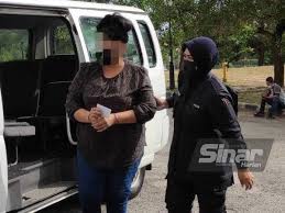 Selepas itu anaknya terjaga dan menangis dalam keadaan kereta sudah berkunci. Budak Maut Dalam Kereta Pengetua Tadika Ditahan