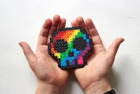 Portachiavi Teschio Di Hama Beads Arcobaleno Hama Beads Etsy In 2020 Easy Perler Bead Patterns Melty Bead Patterns Perler Beads Designs