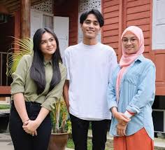 For your search query cemburu seorang perempuan mp3 we have found 1000000 songs matching your query but showing only top 10 results. Info Dan Sinopsis Drama Biar Mereka Cemburu Slot Megadrama Astro Iluminasi