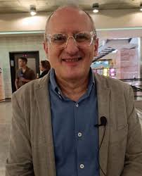 Bad Bunny y Marc Anthony anoche en Puerto Rico... ¿Qué tal esa versión de  "Preciosa"? 🤔 Parece que el conejo malo se acordó que sabe cantar. 🤭 Les  gusta más cantando género