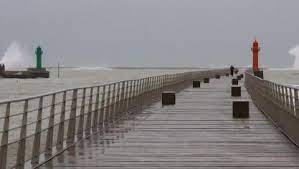 Un espacement de 12 semaines des deux doses d'astrazeneca est opportun (dr hamdi). Ejmvaenwiwy8zm