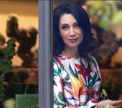 Csaba dalla zorza isn't a goodreads author (yet), but they do have a blog, so here are some recent posts imported from their feed. Csaba Dalla Zorza La Somiglianza Con La Sorella Jennifer E Incredibile