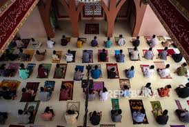 Kumpulan naskah khutbah idul adha singkat terbaru 2021. Khutbah Idul Adha Kh Sholahudin Al Aiyub Lawan Covid 19 Republika Online