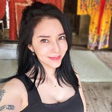 Joanna Queen (@joannaqueen428) • Threads, Say more