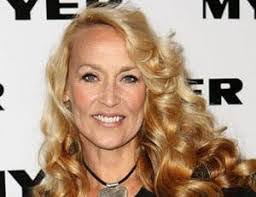 Dana Aron's Instagram, Twitter & Facebook