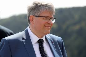 Caractères. Patrick Hetzel, la croisade courtoise