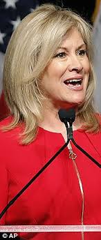 Democratic senator Elizabeth Warren did NOT use Native American roots to  boost her political career