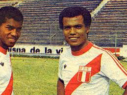 Последние твиты от arturo carmona (@arturo_carmona). Uribe El Crack Que Invento Hace 30 Anos La Famosa Elastica De Ronaldinho Somos El Comercio Peru