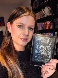 𝑸𝑶𝑻𝑫: 𝑯𝒂𝒗𝒆 𝒚𝒐𝒖 𝒓𝒆𝒂𝒅 𝒂𝒏𝒚𝒕𝒉𝒊𝒏𝒈 𝒃𝒚 𝑹𝒊𝒏𝒂 𝑲𝒆𝒏𝒕?  Happy Friday!!! 💖 I hope you're having a wonderful weekend. 🥰 Rina is and  will forever be a favorite author, I started reading her