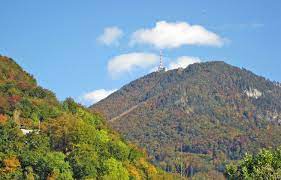 A road snakes up to 1287m gaisberg, where stellar views of the salzburg valley, the salzkammergut lakes, the limestone tennengebirge range and neighbouring bavaria await. Gaisberg Ausflugsziele Um Salzburg Salzburg Info