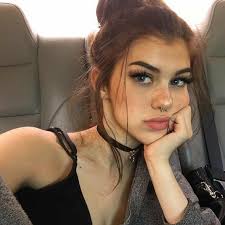 ella paige (ellxpxige)