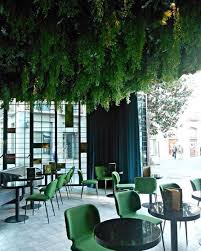 le cafe de l hotel marquis issobel s j adore le plafond vegetal meme si les plantes sont fausses m green interiors interior wall design ceiling design