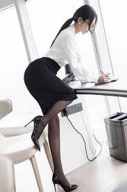 职场御姐戴眼镜推荐_职场带什么款式眼镜-CSDN博客