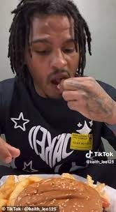 Las Vegas TikTok foodie raises tens of thousands of dollars for struggling  restaurants