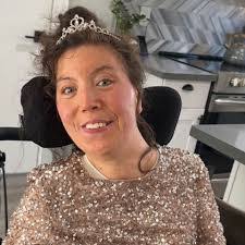 Stephanie Ritchey's Instagram, Twitter & Facebook