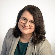 Joyce Ehlers's Instagram, Twitter & Facebook